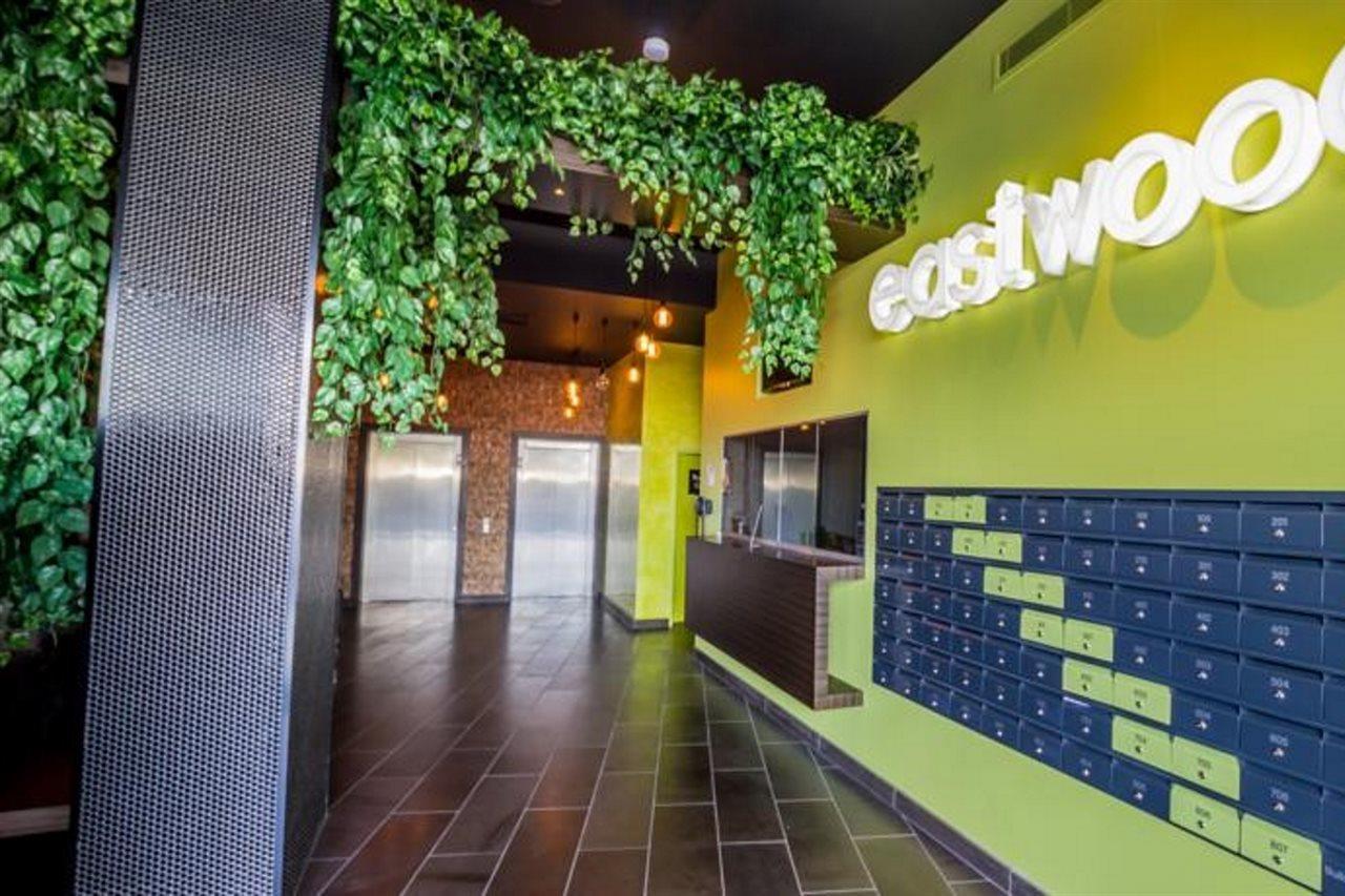 Eastwood 5*