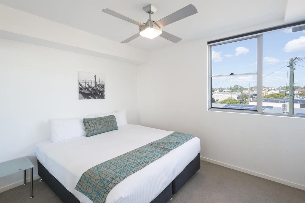 Eastwood 5*