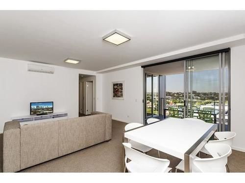 Eastwood Aparthotel 5*